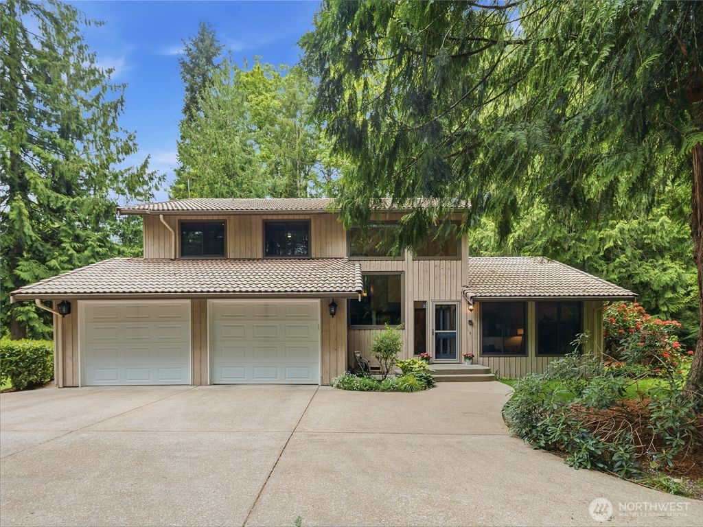 Photo of 24214 SE 18th Place, Sammamish, WA 98075 (MLS # 2518664)