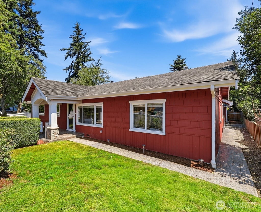 Photo of 10032 30th Avenue SW, Seattle, WA 98146 (MLS # 2547828)