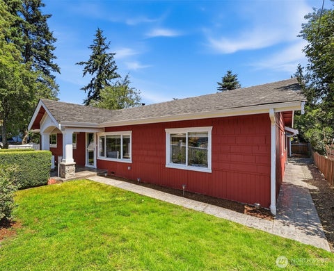 Photo of 10032 30th Avenue SW, Seattle, WA 98146 (MLS # 2547828)