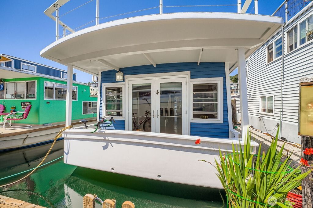 Photo of 1900 Westlake Avenue N #B-20, Seattle, WA 98109 (MLS # 2455065)