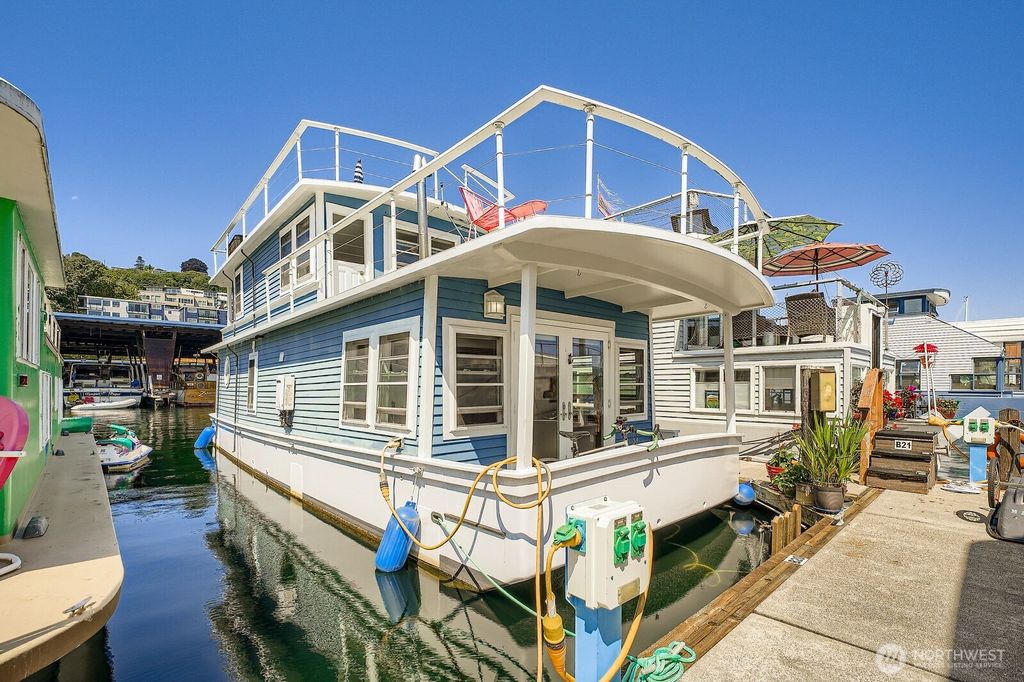 Photo of 1900 Westlake Avenue N #B-20, Seattle, WA 98109 (MLS # 2455065)