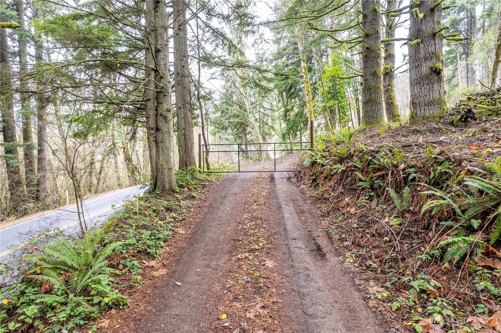 Photo of 292 Woodside Drive, Longview, WA 98632 (MLS # 2459332)