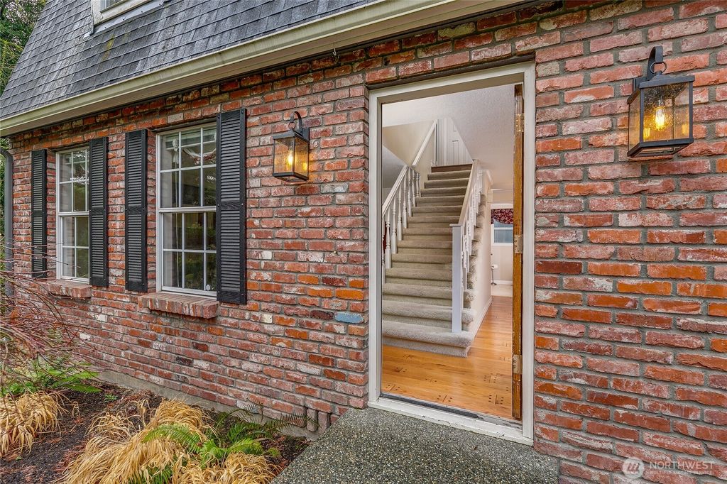 Photo of 4018 103rd Street NE, Marysville, WA 98271 (MLS # 2476692)