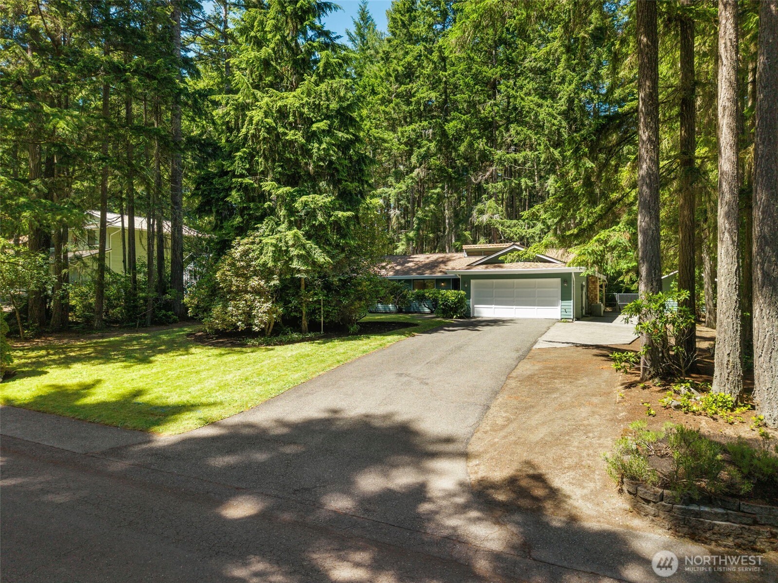 1740 NW Marmot Circle
