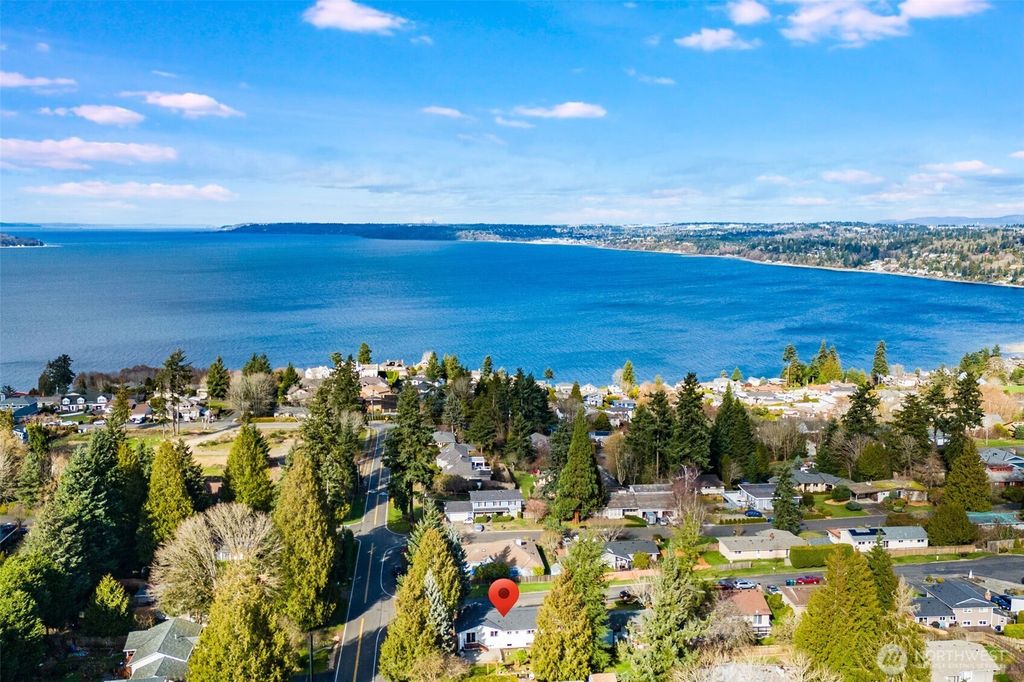 Photo of 739 SW 298TH Place, Federal Way, WA 98023 (MLS # 2484565)