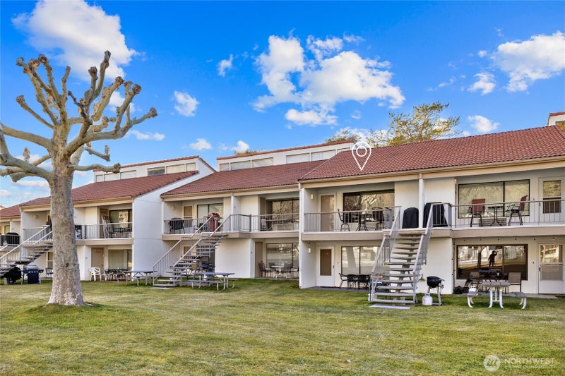 8903 Crescent Bar Road NW 162