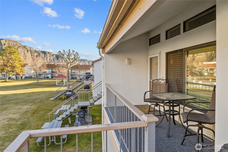 8903 Crescent Bar Road NW 162