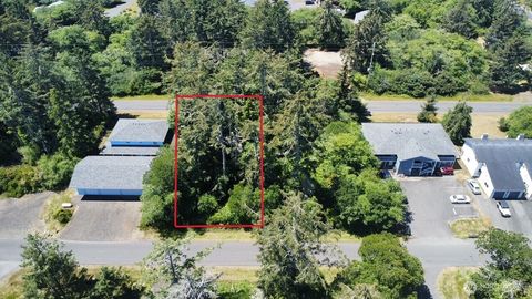 655 Sunset Ave Ocean Shores WA 98569