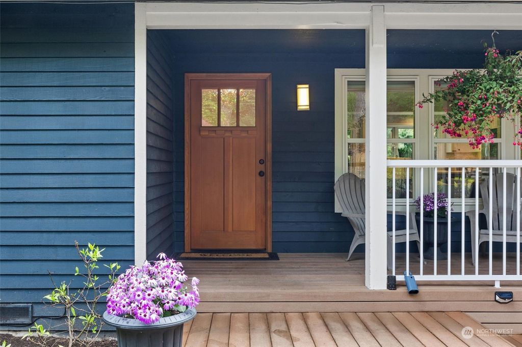 Photo of 17530 204th Avenue NE, Woodinville, WA 98077 (MLS # 2234828)
