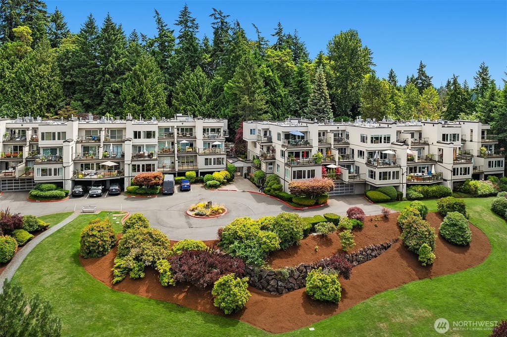Photo of 11122 NE 41st Drive #39, Kirkland, WA 98033 (MLS # 2543888)