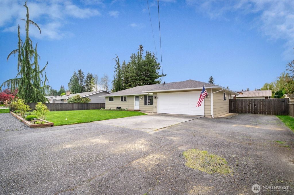 Photo of 5720 92nd Place NE, Marysville, WA 98270 (MLS # 2501395)