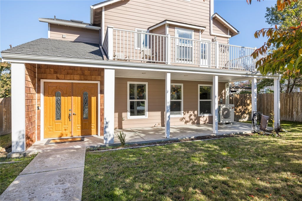 Photo of 1327 Caroline Street, Port Angeles, WA 98362 (MLS # 2598595)