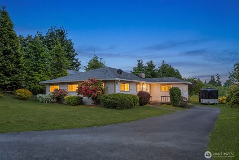 Photo of 11524 36th Street E, Edgewood, WA 98372 (MLS # 2531601)