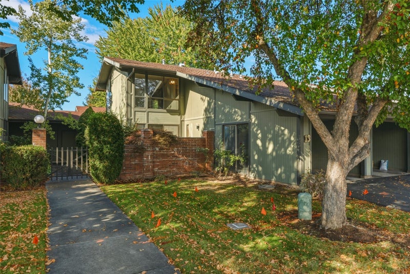 601 Village Way 13
