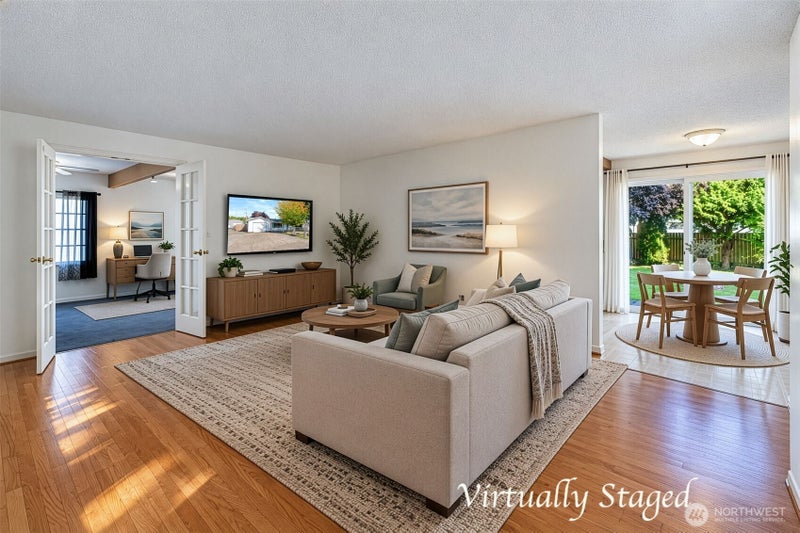 359 Douglas St