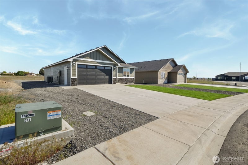 13 Parkside Lp