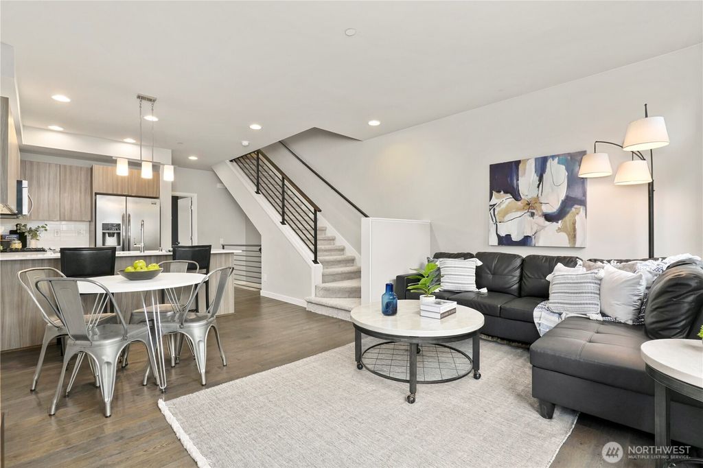 Photo of 2041 NW Talus Drive #6, Issaquah, WA 98027 (MLS # 2523509)