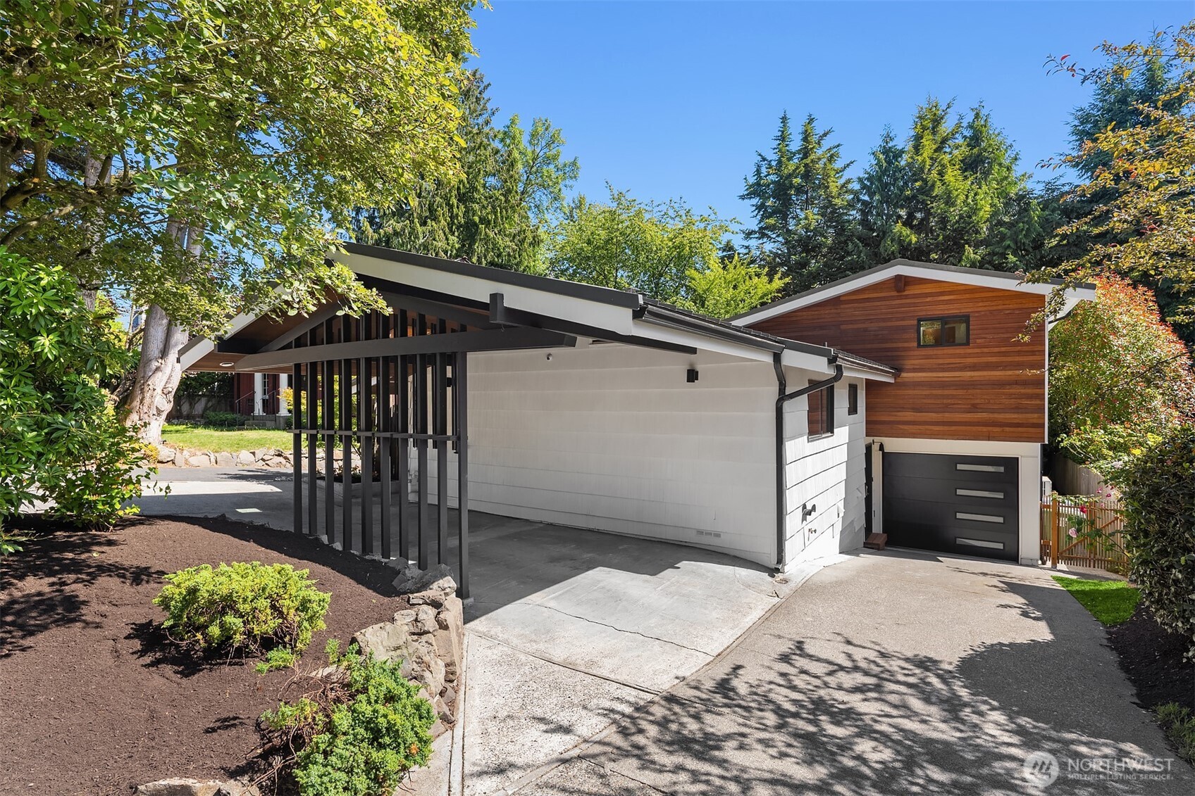 4733 NE 55th Street