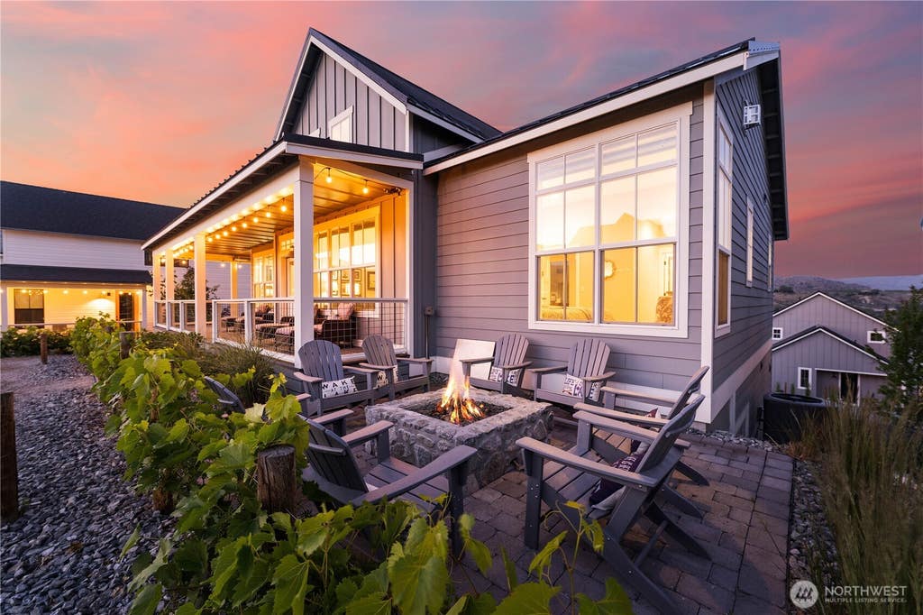 Photo of 250 Bobcat Lane, Chelan, WA 98816 (MLS # 2560684)