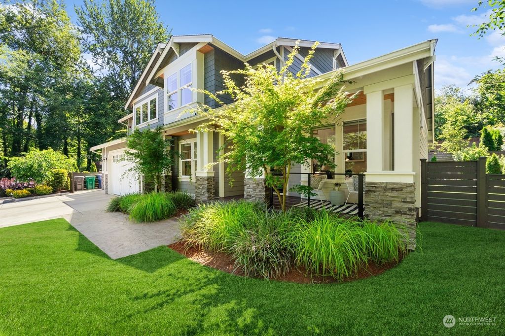 Photo of 18001 6th Place SW, Normandy Park, WA 98166 (MLS # 2140849)