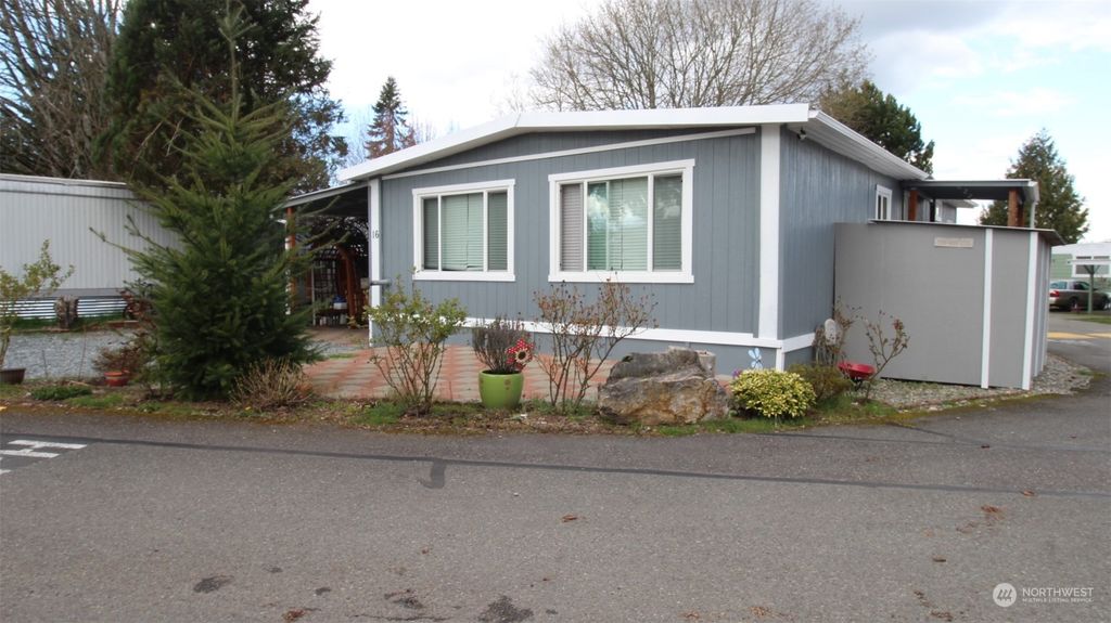 Photo of 4040 Auburn Way S #16, Auburn, WA 98092 (MLS # 2053698)