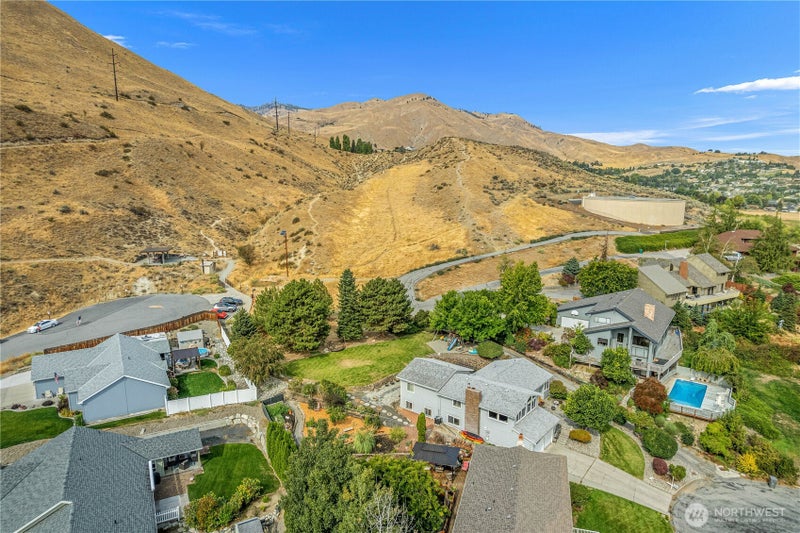 1920 Emerald Place