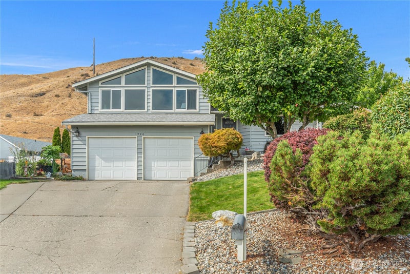 1920 Emerald Place