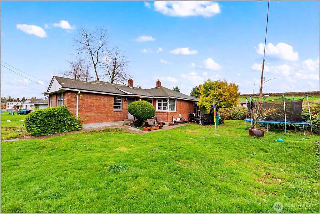 Photo of 3820 3822 14th Ave S Ave, Seattle, WA 98108 (MLS # 2461541)