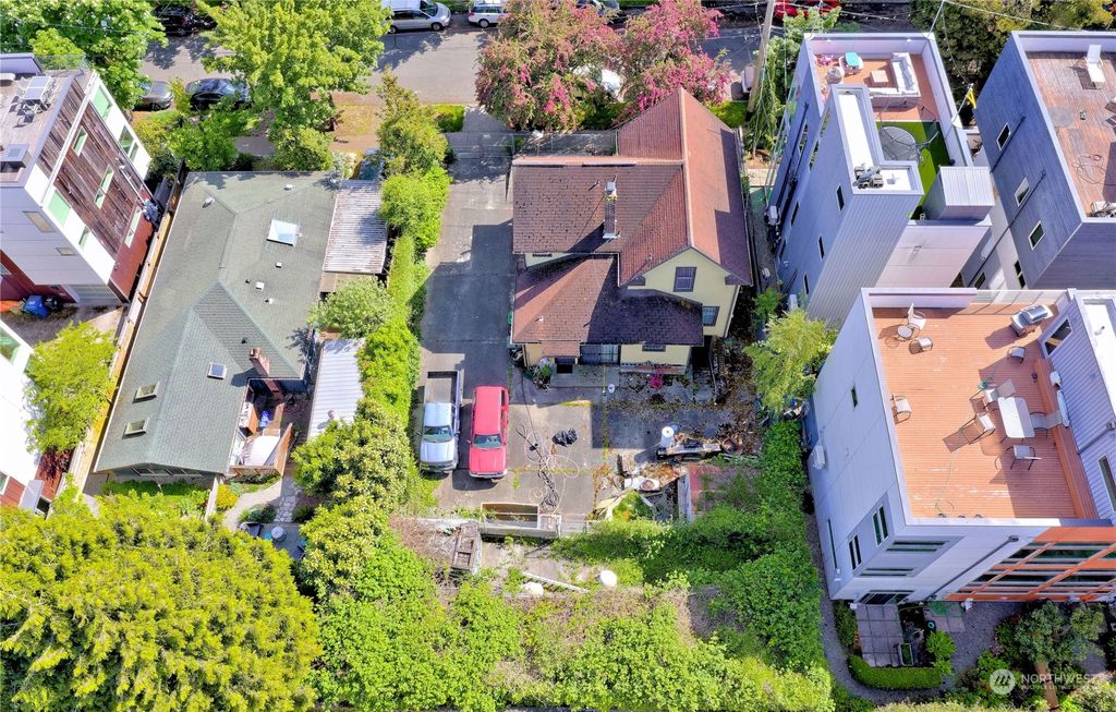 Photo of 3226 S Edmunds Street, Seattle, WA 98118 (MLS # 2239133)