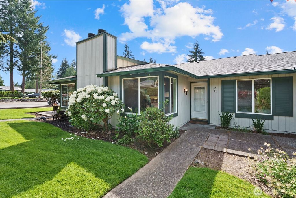 Photo of 520 S 323rd Place #12-E, Federal Way, WA 98003 (MLS # 2521339)