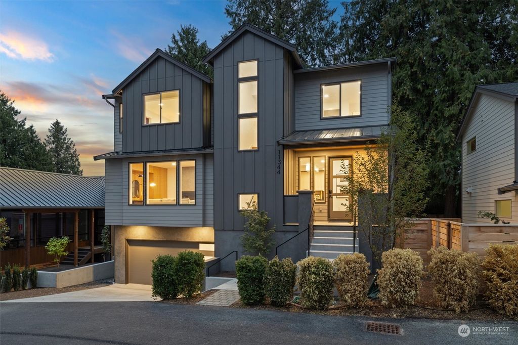 Photo of 11344 23rd Avenue NE, Seattle, WA 98125 (MLS # 2278715)