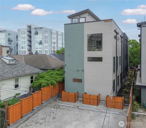 Photo of 6223 9th Avenue NE, Seattle, WA 98115 (MLS # 2561716)