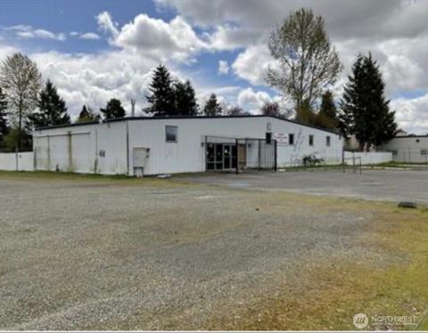 Photo of 926 Auburn Way N, Auburn, WA 98002 (MLS # 2479576)