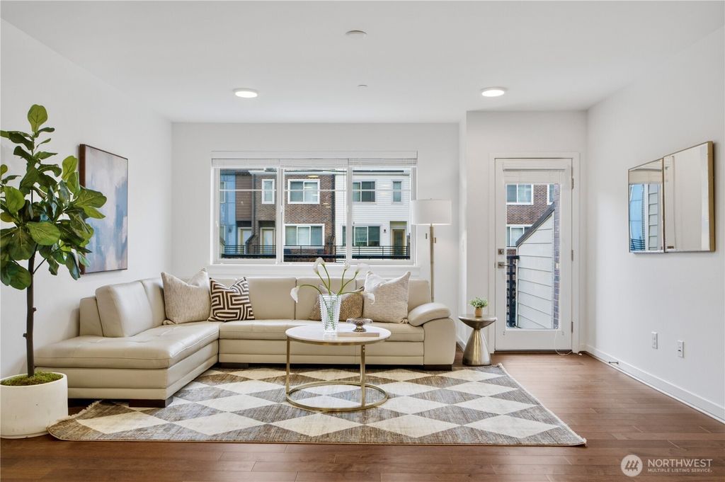 Photo of 1450 157th Court NE, Bellevue, WA 98008 (MLS # 2487638)