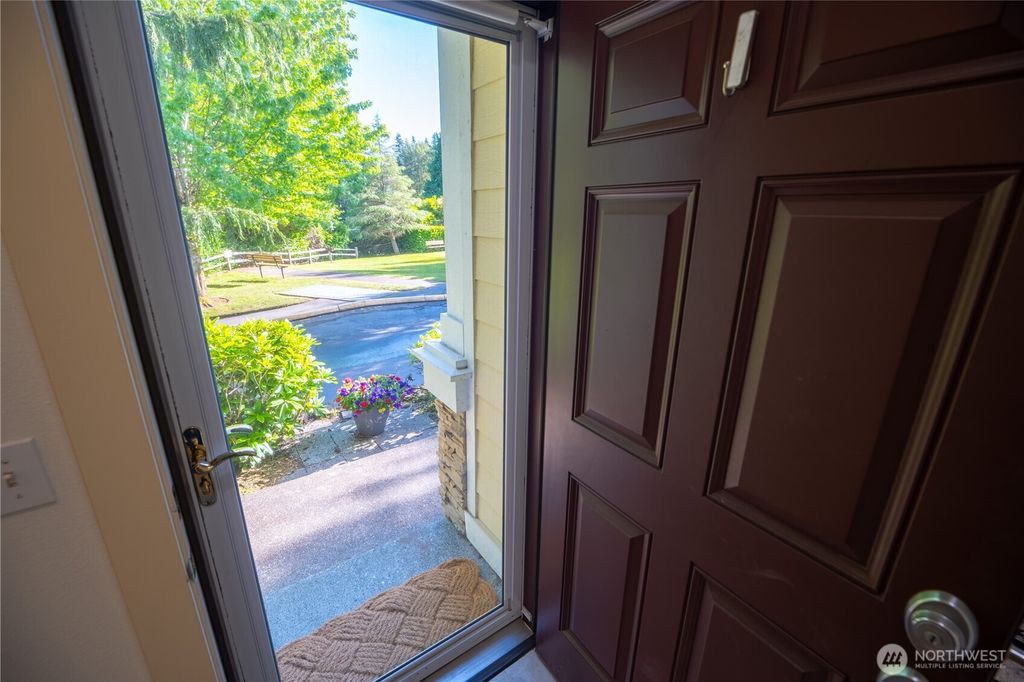 Photo of 8350 NE 140th Street, Kirkland, WA 98034 (MLS # 2523919)
