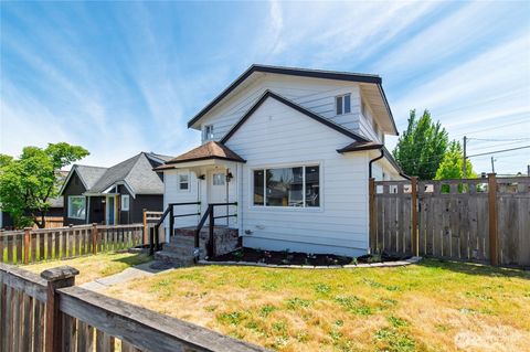 Photo of 1231 4th Street, Bremerton, WA 98337 (MLS # 2534682)
