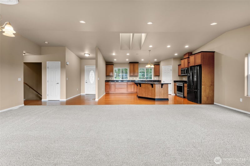 231 E Linda Vista Court