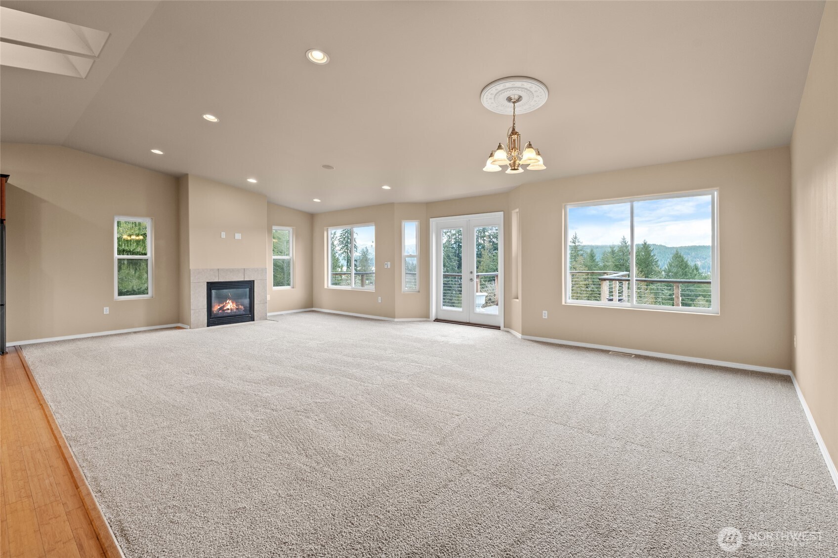 231 E Linda Vista Court