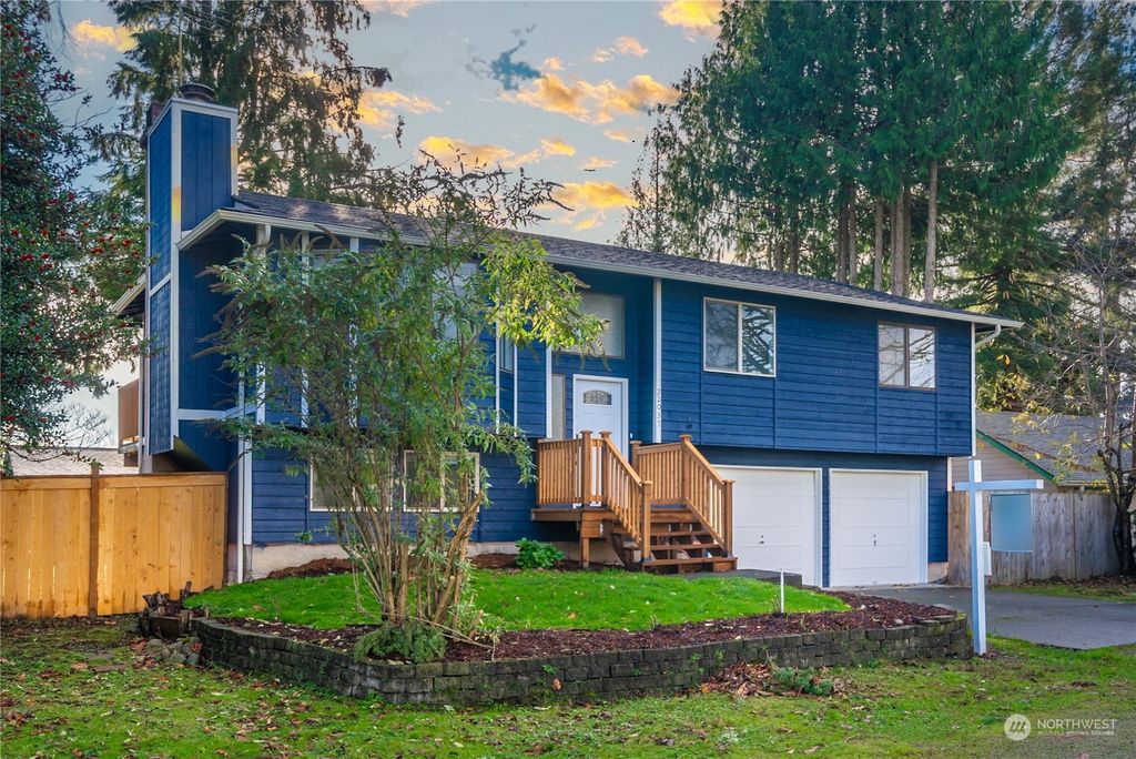 Photo of 22037 SE 269th Street, Maple Valley, WA 98038 (MLS # 2309594)