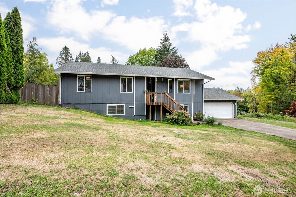Photo of 120 Apple Lane, Kelso, WA 98626 (MLS # 2585820)
