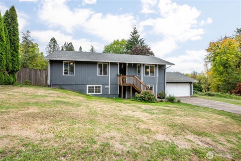 Photo of 120 Apple Lane, Kelso, WA 98626 (MLS # 2585820)