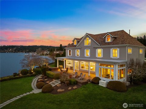 Photo of 649 E Lake Sammamish Parkway SE, Sammamish, WA 98074 (MLS # 2523400)