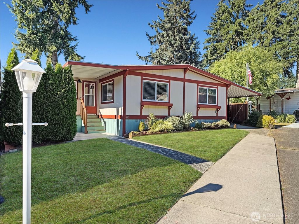 Photo of 2500 S 370th Street #12, Federal Way, WA 98003 (MLS # 2558004)