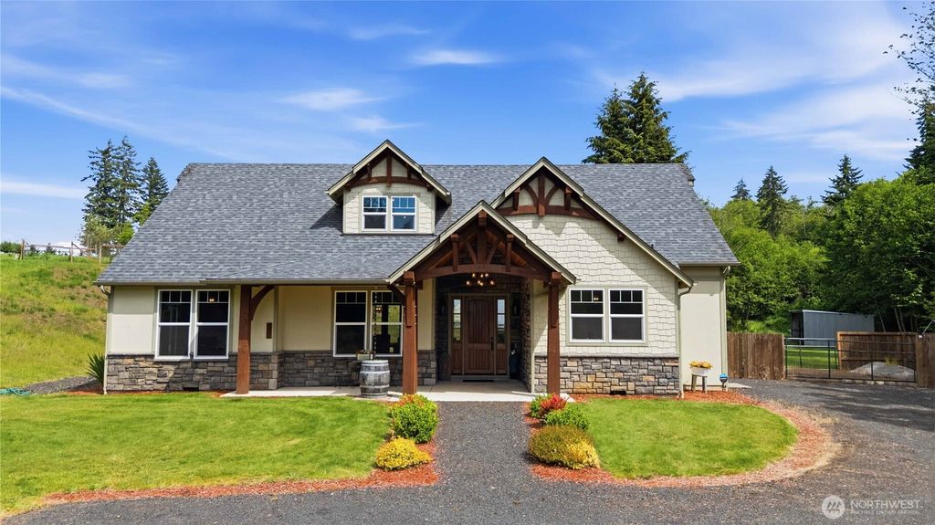 Photo of 30 Forest Heights Hts, Cathlamet, WA 98612 (MLS # 2529017)