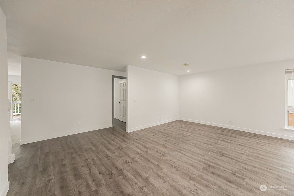 Photo of 31512 36TH Avenue SW, Federal Way, WA 98023 (MLS # 2207468)