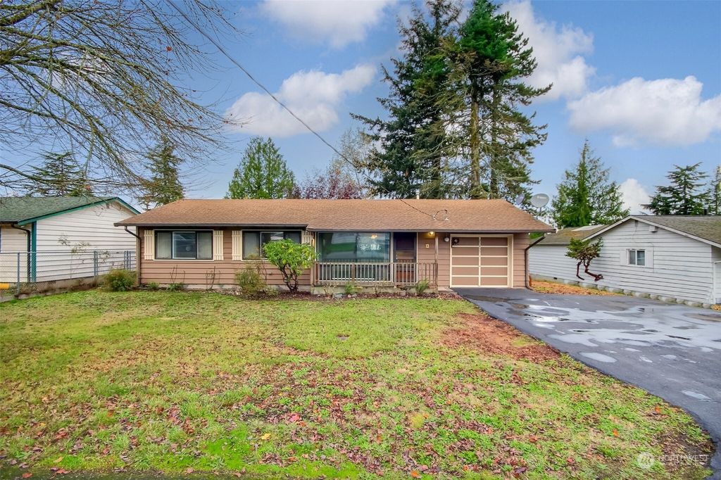 Photo of 25735 18th Avenue S, Des Moines, WA 98198 (MLS # 2309938)