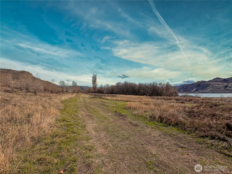 407 TBD Eastlake Road