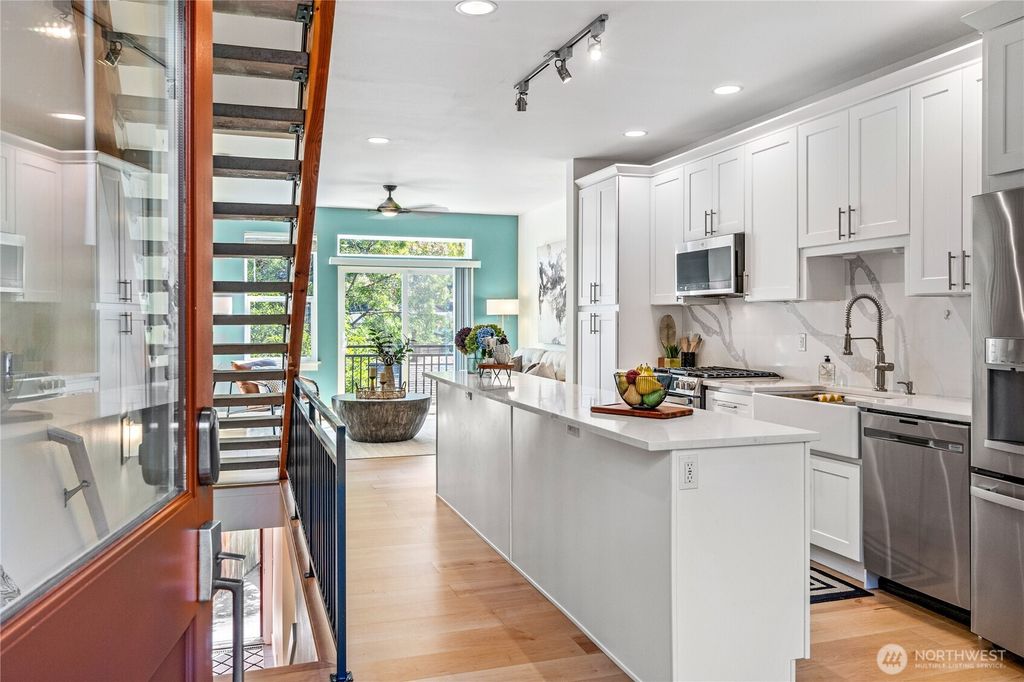 Photo of 2811 S Columbian Way, Seattle, WA 98108 (MLS # 2431741)