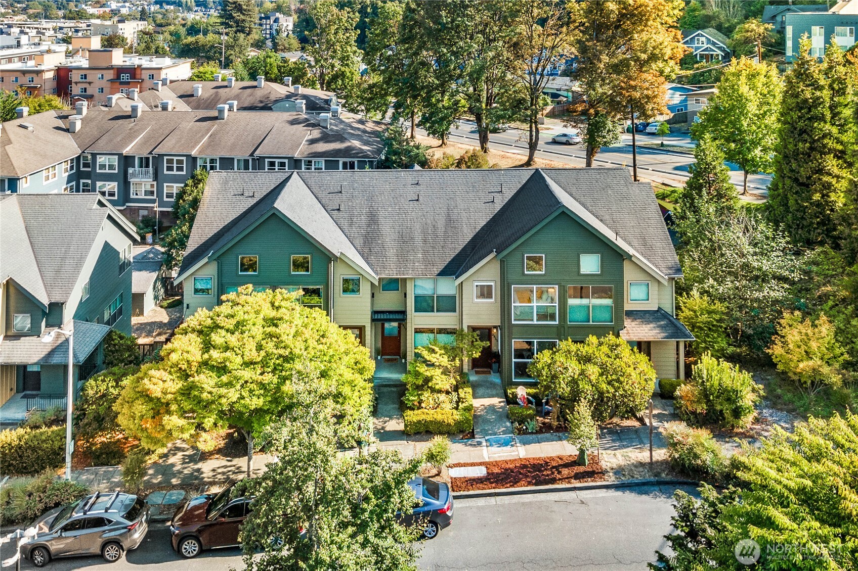 2811 S Columbian Way