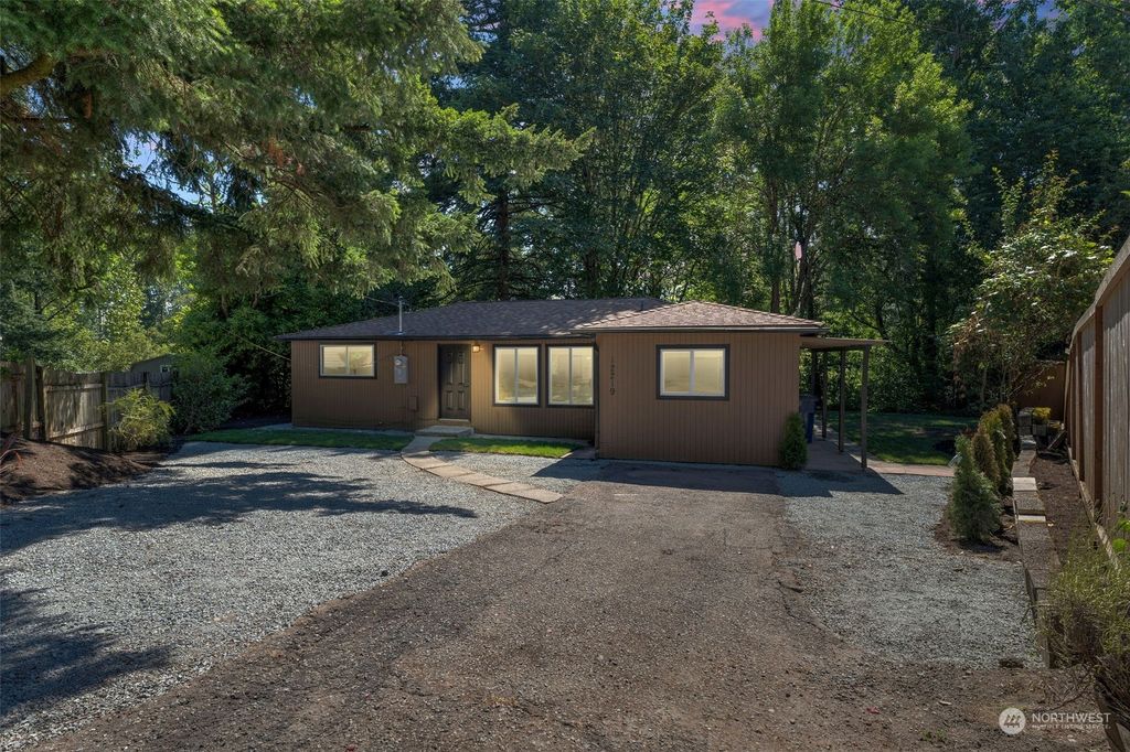 Photo of 12219 SE 161st Place, Renton, WA 98058 (MLS # 2261925)